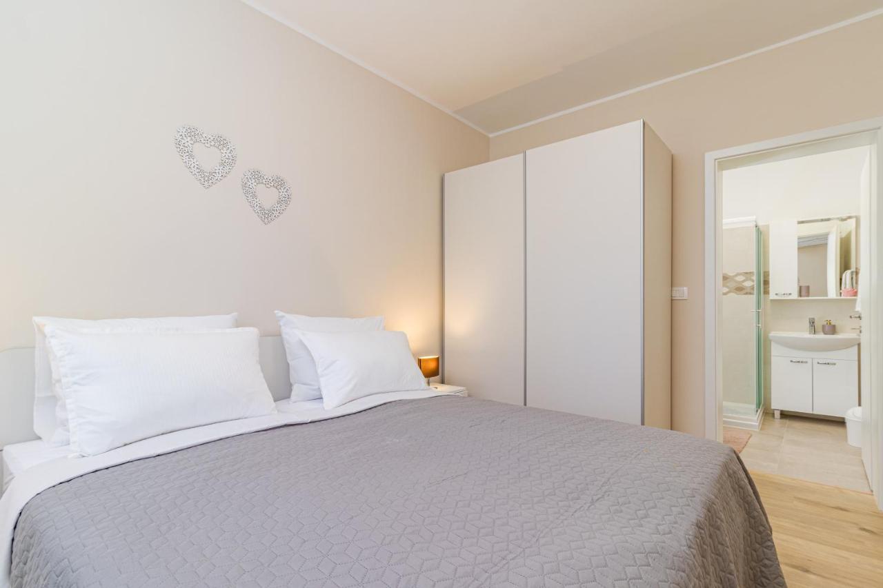Apartments Mirjana Medulin 2 エクステリア 写真