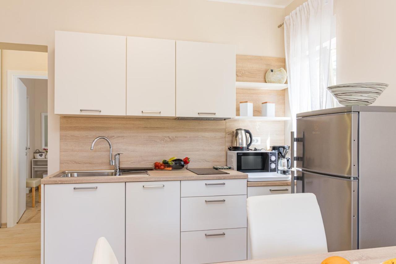 Apartments Mirjana Medulin 2 エクステリア 写真