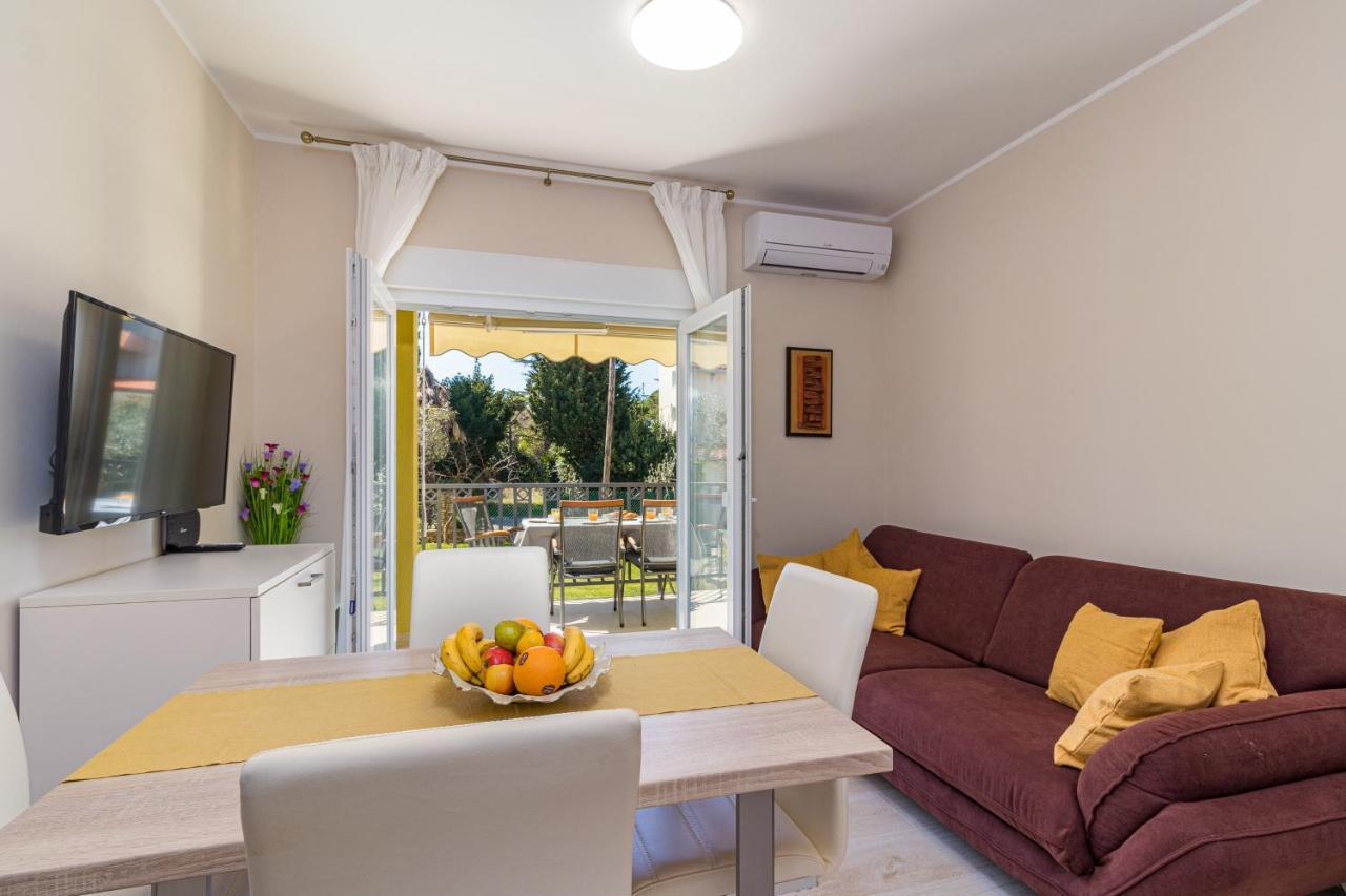 Apartments Mirjana Medulin 2 エクステリア 写真