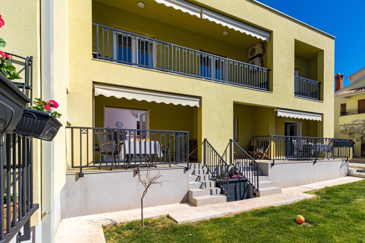 Apartments Mirjana Medulin 2 エクステリア 写真